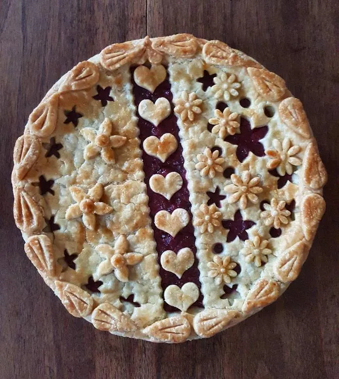 Esta pastelera muestra fotos de antes y despues de hornear sus pasteles con hojaldre, y el resultado es demasiado hermoso para comérselo