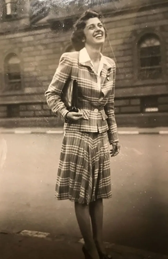 My Grandma Killing The Plaid Game (1942)