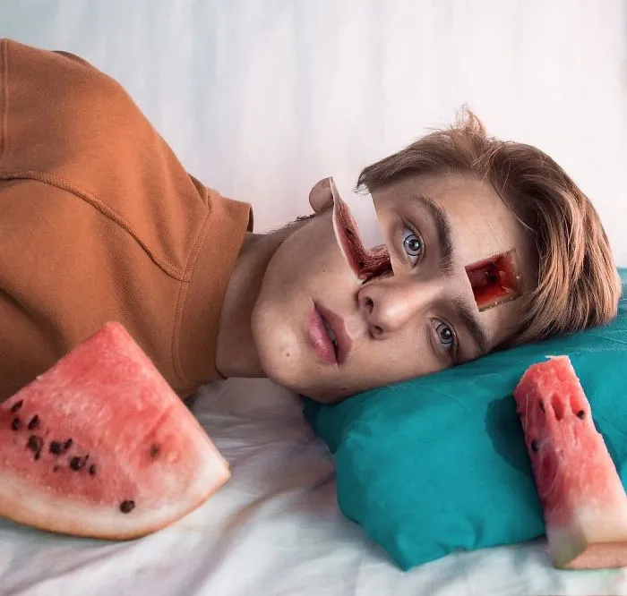 18-Year-Old Russian Artist Impresses With Surrealist Arts