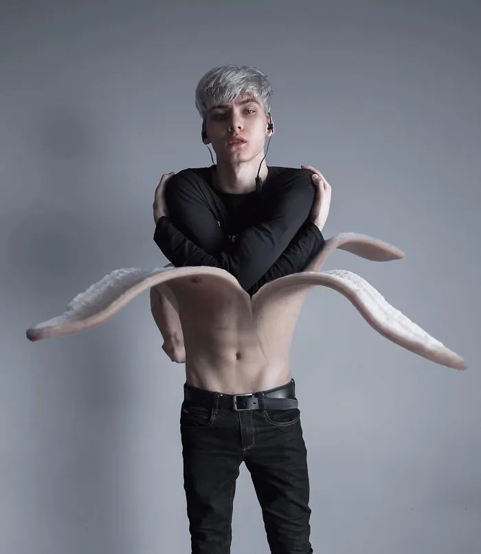 18-Year-Old Russian Creates Dark Surrealist Art And It Will Give You Nightmares