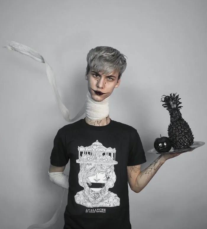 18-Year-Old Russian Creates Dark Surrealist Art And It Will Give You Nightmares
