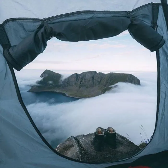 This Woman Makes Fun Of Campers Who Definitely "Did Not Sleep There"