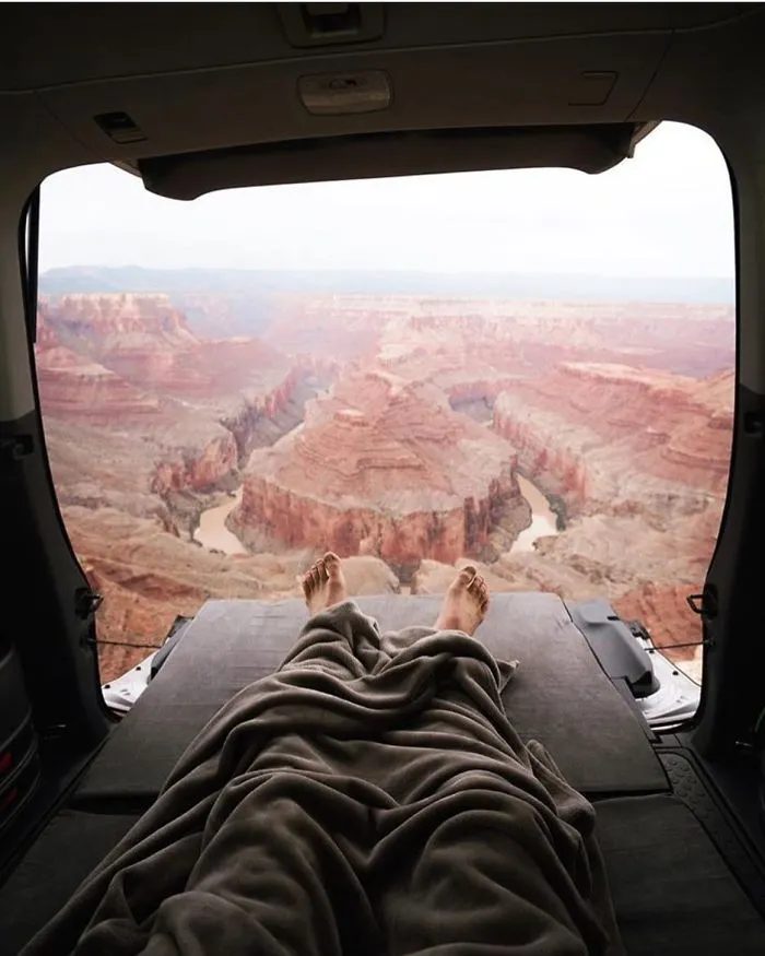 This Woman Makes Fun Of Campers Who Definitely "Did Not Sleep There"