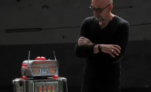 I Sculpt Illuminated Robots From Upcycled Materials