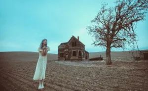 I Did A Bunch Of Random Photoshoots On A Road Trip From Seattle To Los Angeles