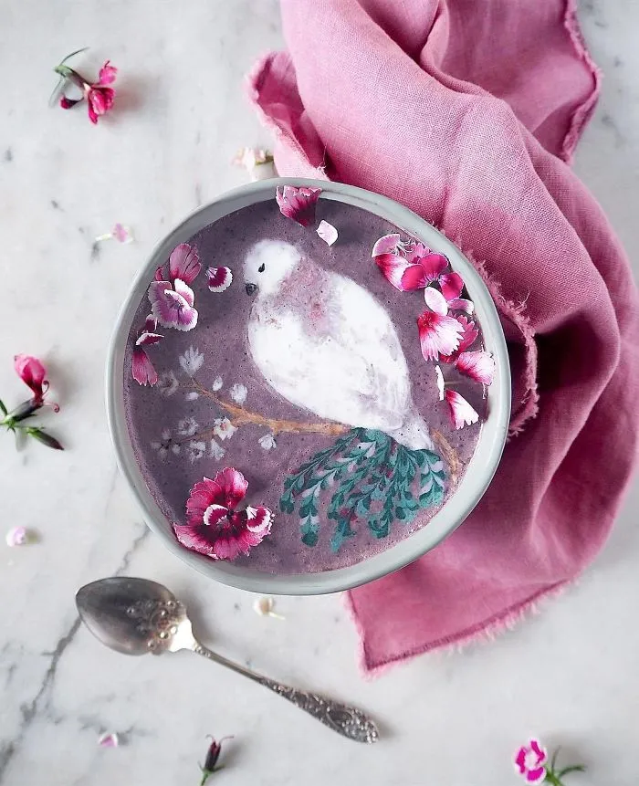 Woman Paints On Her Smoothie Bowls Using Natural Ingredients And The Result Is Too Pretty To Eat