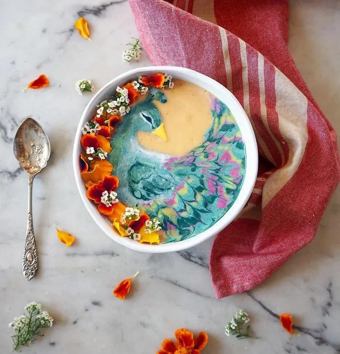 Woman Paints On Her Smoothie Bowls Using Natural Ingredients And The Result Is Too Pretty To Eat