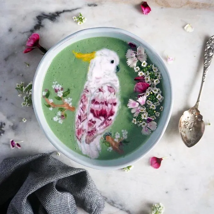 Woman Paints On Her Smoothie Bowls Using Natural Ingredients And The Result Is Too Pretty To Eat