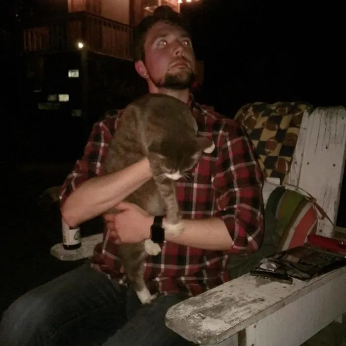 I Can't Have A Cat, So I Cuddle And Take A Pic With Every Cat I Meet