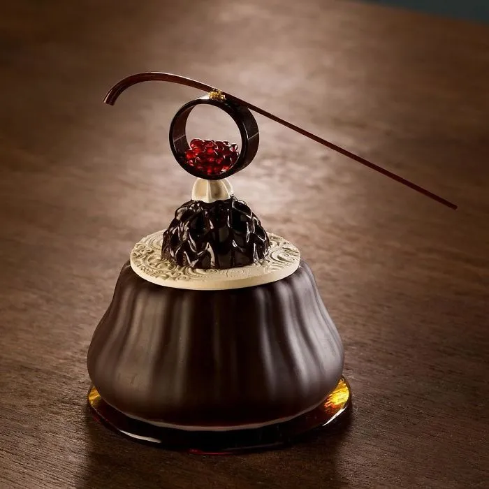 Artist Can’t Eat Sweets Due To Health Problems So He Creates Them From Porcelain Instead
