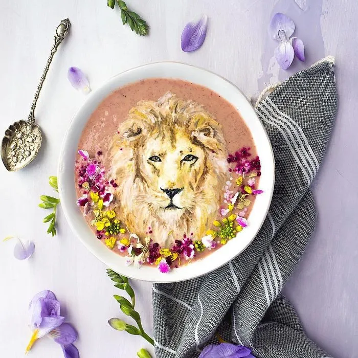 Woman Paints On Her Smoothie Bowls Using Natural Ingredients And The Result Is Too Pretty To Eat