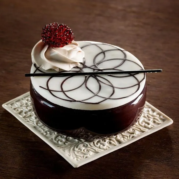 Artist Can’t Eat Sweets Due To Health Problems So He Creates Them From Porcelain Instead