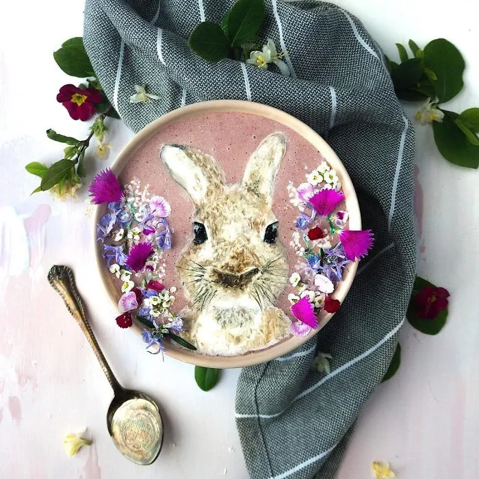 Woman Paints On Her Smoothie Bowls Using Natural Ingredients And The Result Is Too Pretty To Eat
