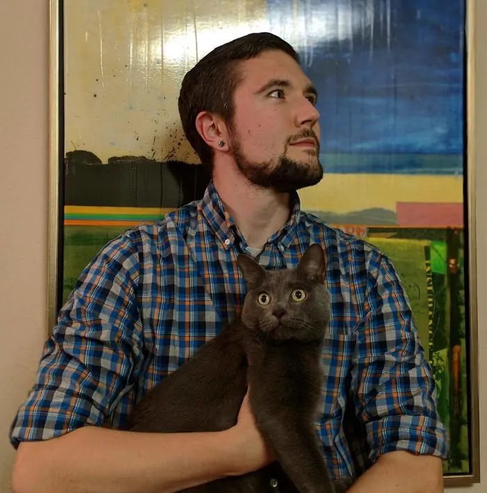 I Can't Have A Cat, So I Cuddle And Take A Pic With Every Cat I Meet