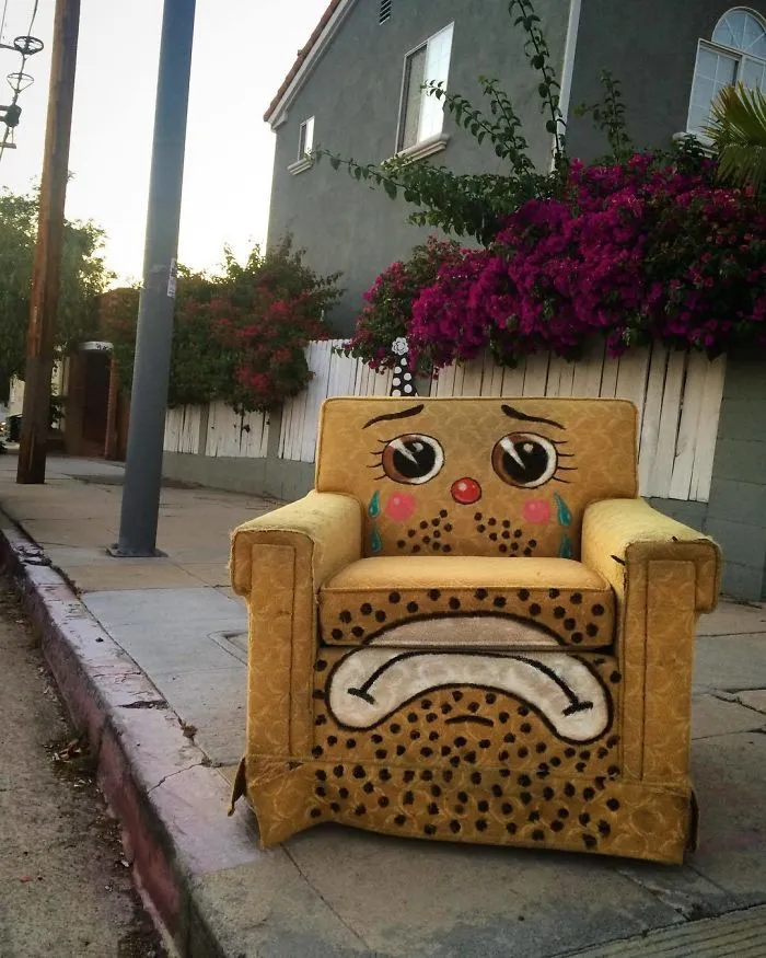 Artist Shows The Sorrow Of Thrown Away Objects He Finds In The Streets By Drawing Sad Clown Faces On Them