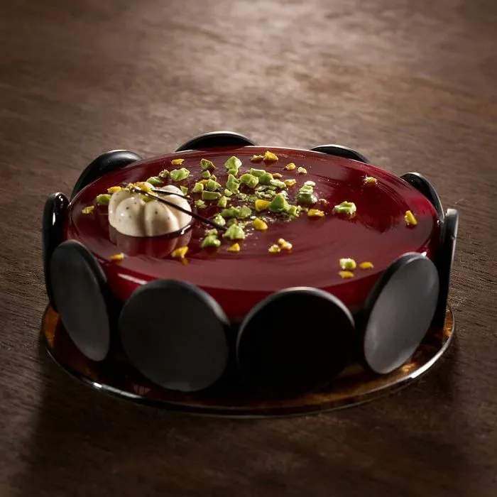 Artist Can’t Eat Sweets Due To Health Problems So He Creates Them From Porcelain Instead