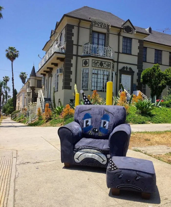 Artist Shows The Sorrow Of Thrown Away Objects He Finds In The Streets By Drawing Sad Clown Faces On Them