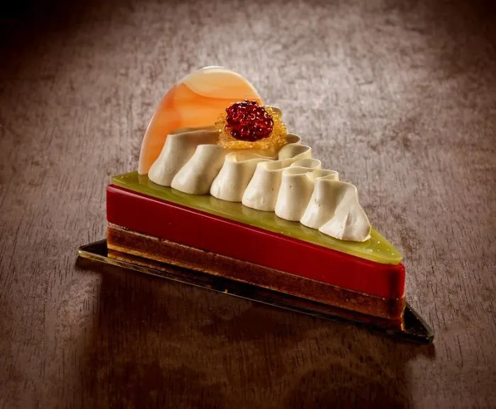 Artist Can’t Eat Sweets Due To Health Problems So He Creates Them From Porcelain Instead