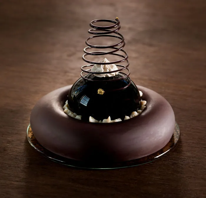 Artist Can’t Eat Sweets Due To Health Problems So He Creates Them From Porcelain Instead