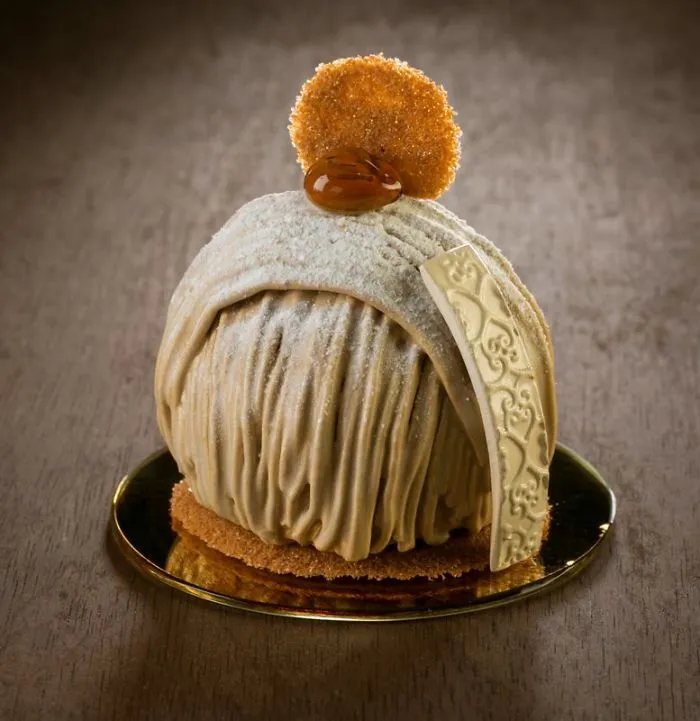 Artist Can’t Eat Sweets Due To Health Problems So He Creates Them From Porcelain Instead