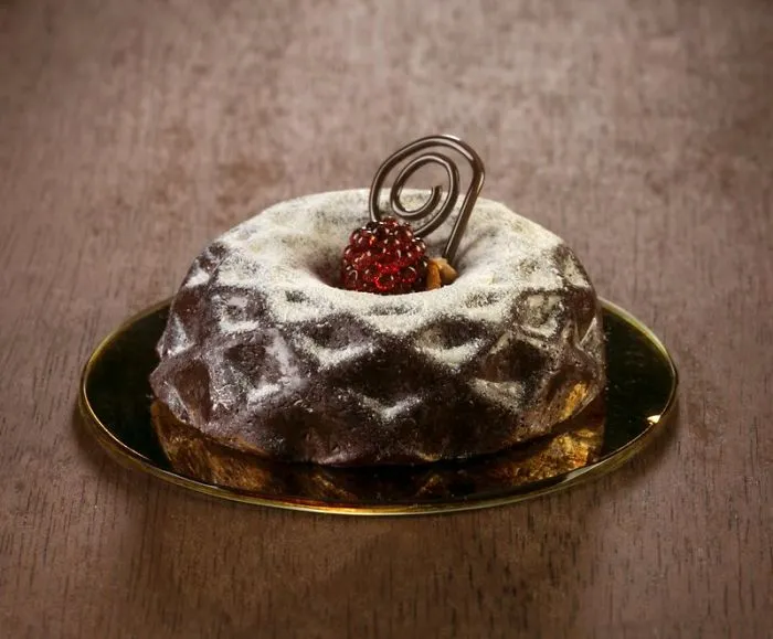 Artist Can’t Eat Sweets Due To Health Problems So He Creates Them From Porcelain Instead