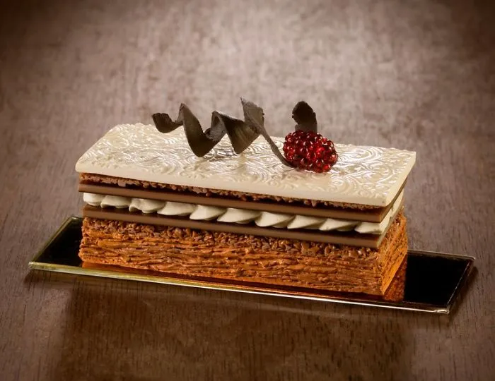 Artist Can’t Eat Sweets Due To Health Problems So He Creates Them From Porcelain Instead