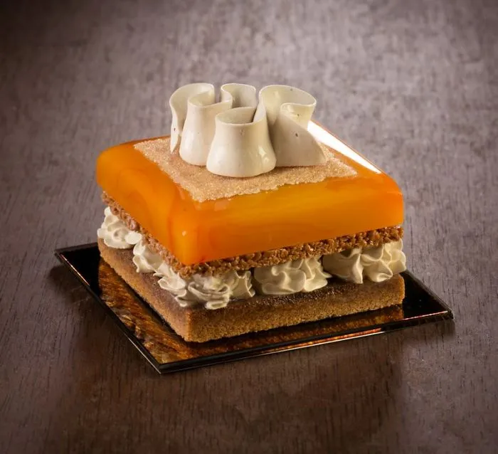 Artist Can’t Eat Sweets Due To Health Problems So He Creates Them From Porcelain Instead