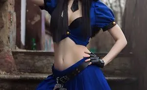 Cosplay: A Beautiful Caitlyn Police Officer, From League Of Legends
