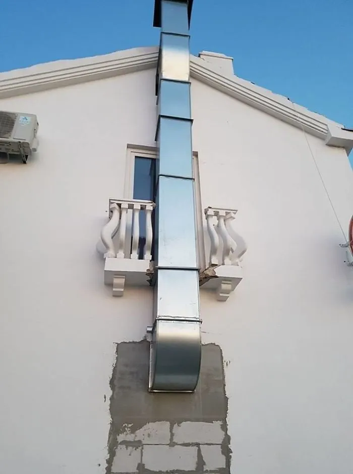 Instalado el conducto de ventilación, jefe