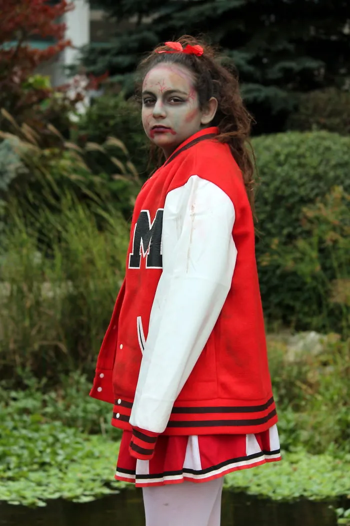 Zombie Cheerleader