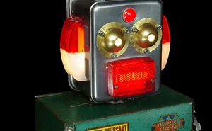 I Sculpt Illuminated Robots From Upcycled Materials