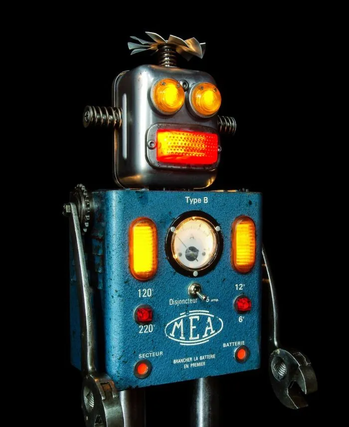 I Sculpt Illuminated Robots From Upcycled Materials