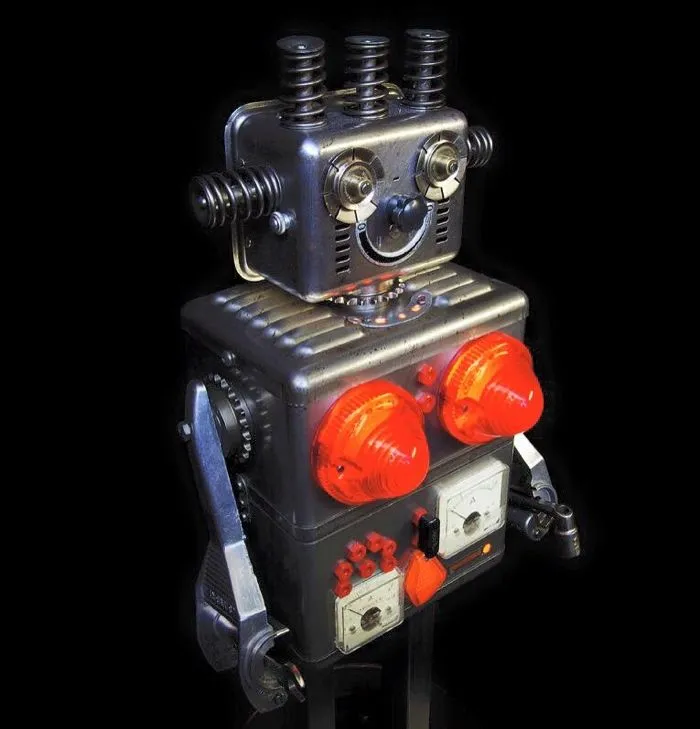 I Sculpt Illuminated Robots From Upcycled Materials