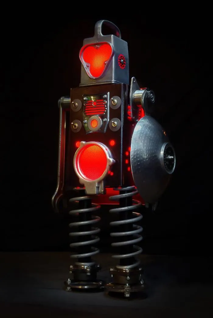 I Sculpt Illuminated Robots From Upcycled Materials