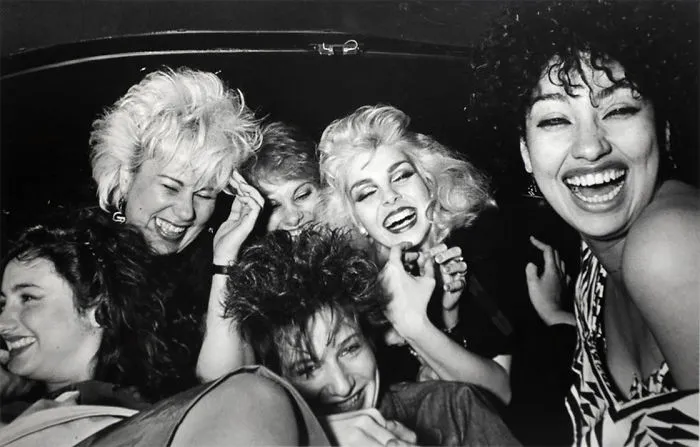 Este taxista pasó 20 años fotografiando a sus pasajeros en Nueva York, comenzó en 1980