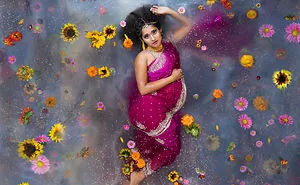 Juniper Spring Photography Takes Milkbath Maternity Photos To A Whole New Level