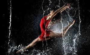 A Mind-Blowing Pictures In A Self-Made Water-Room By Manuel Cafini