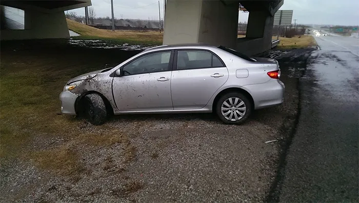 Uber Driver Said "Watch This" Drifted And Then Crash Into A Post, Had To Walk 2 Miles Home On The Freezing Rain