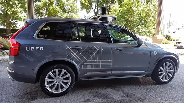 Hoy me ha recogido un uber que se conduce solo
