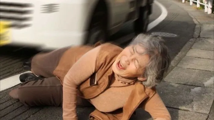 89 Years Young! Grandmother Takes Hilarious Self-Portraits