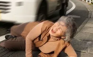 89 Years Young! Grandmother Takes Hilarious Self-Portraits
