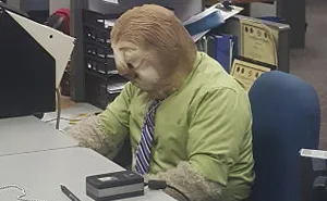 Lo que ocurre cuando los empleados del Departamento de Vehículos Motorizados tienen que trabajar en Halloween