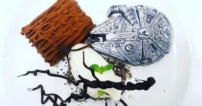 Some Star Wars Themed Desserts, Everything On The Plate Is Edible