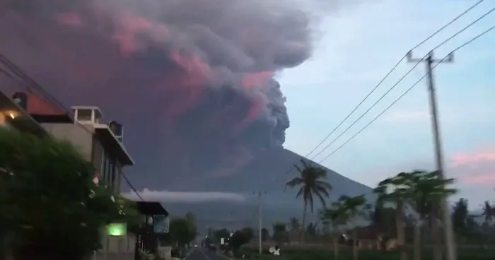 Mt Agung Volcano Eruption Video And Photos By Ed Jose