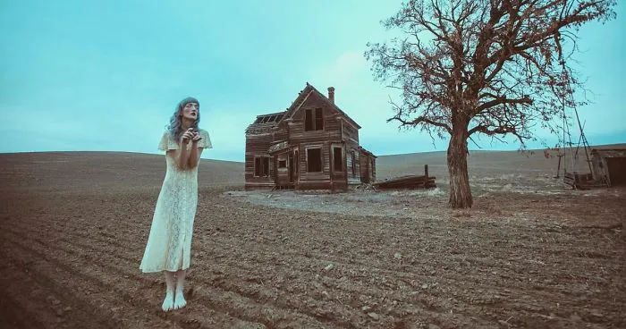 I Did A Bunch Of Random Photoshoots On A Road Trip From Seattle To Los Angeles