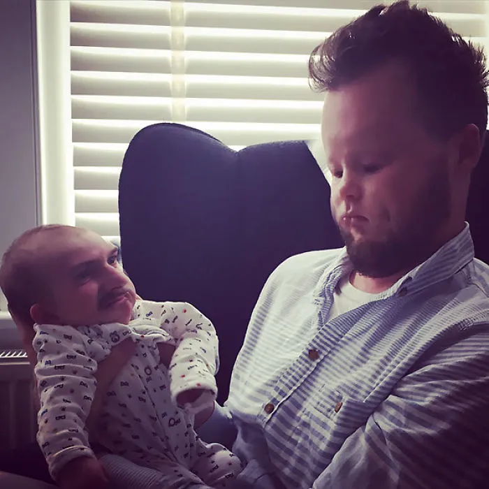 Mi hermano y mi hija. Siempre me hace reír
