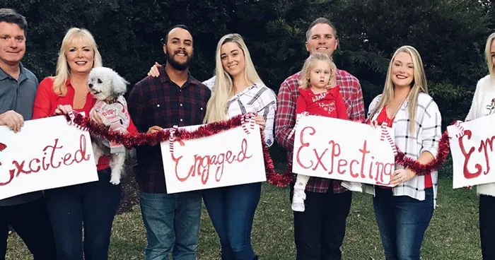 This Family's Christmas Card Goes Viral After People Notice One Savage Detail