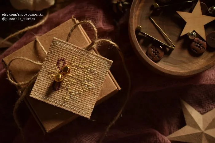 Easy Brooch