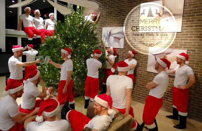 For My Single Christmas Card I Threw Myself A Party!