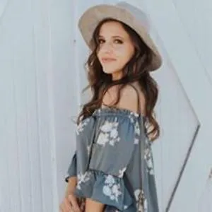 Juliana Lyons